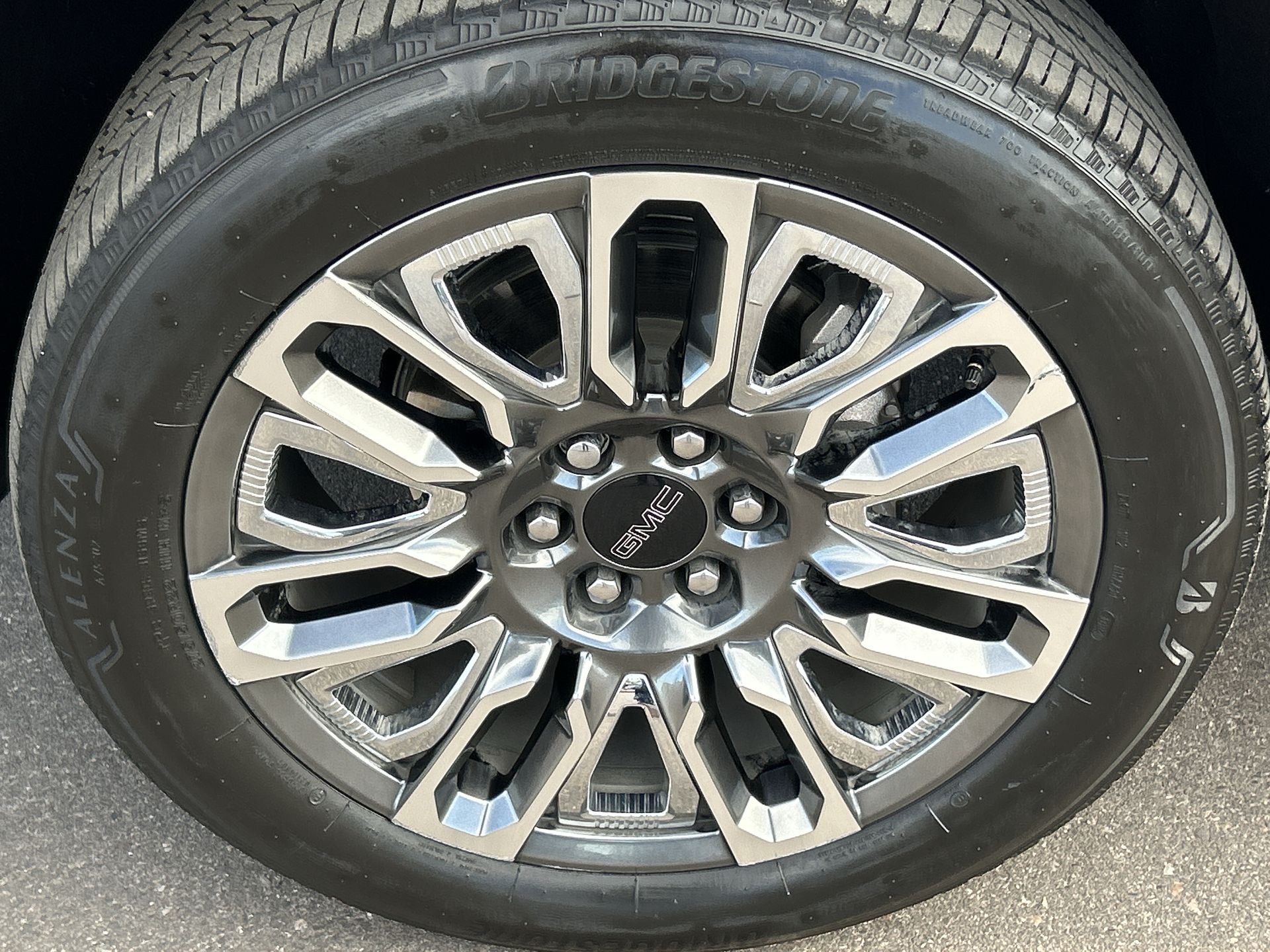 2024 GMC Yukon Denali Ultimate