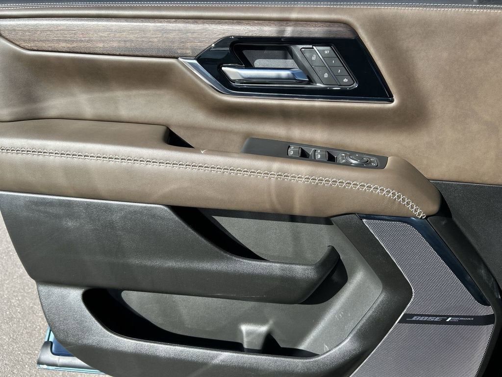 2025 GMC Yukon Denali Ultimate