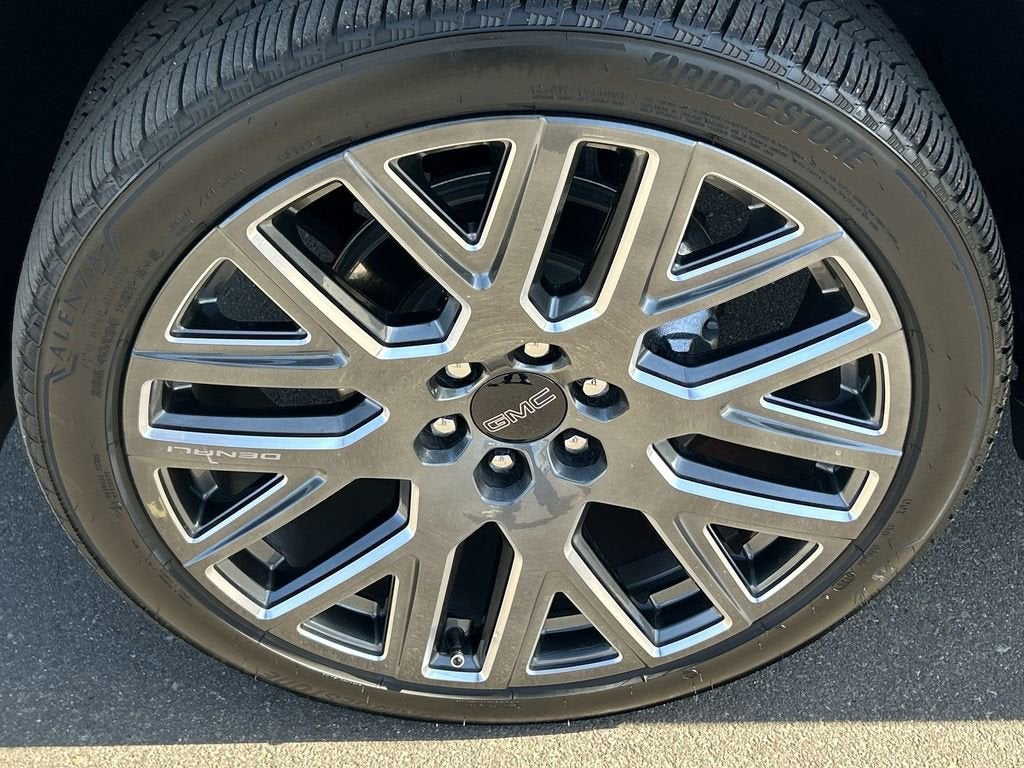 2025 GMC Yukon Denali Ultimate