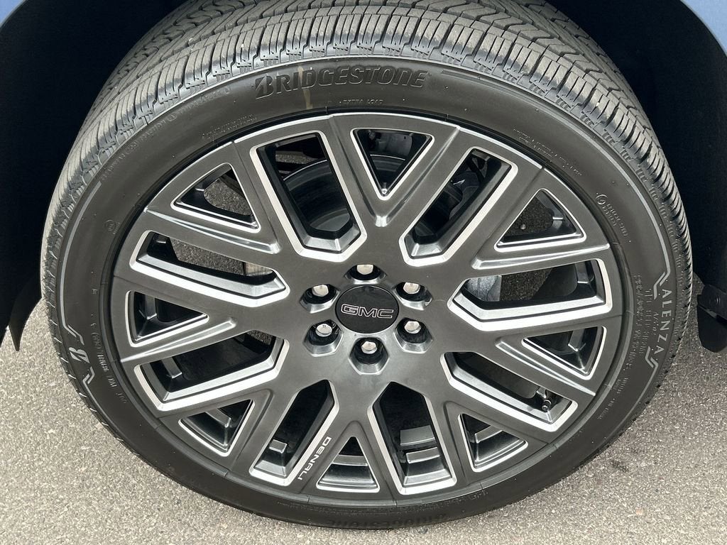 2025 GMC Yukon Denali Ultimate