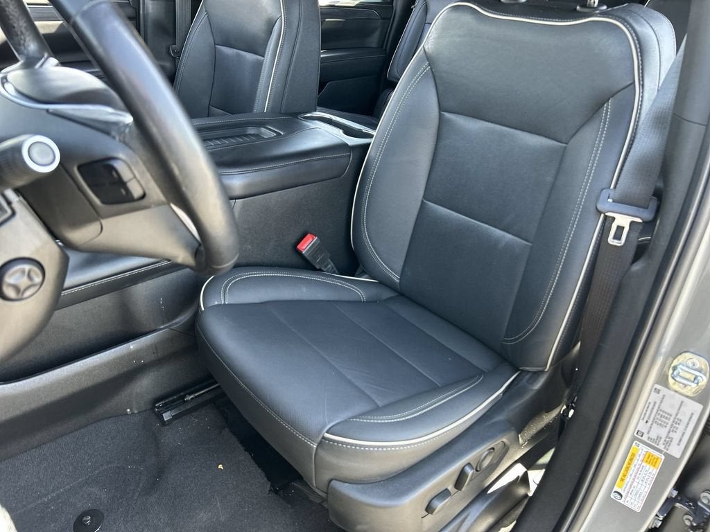 2022 GMC Yukon XL SLT