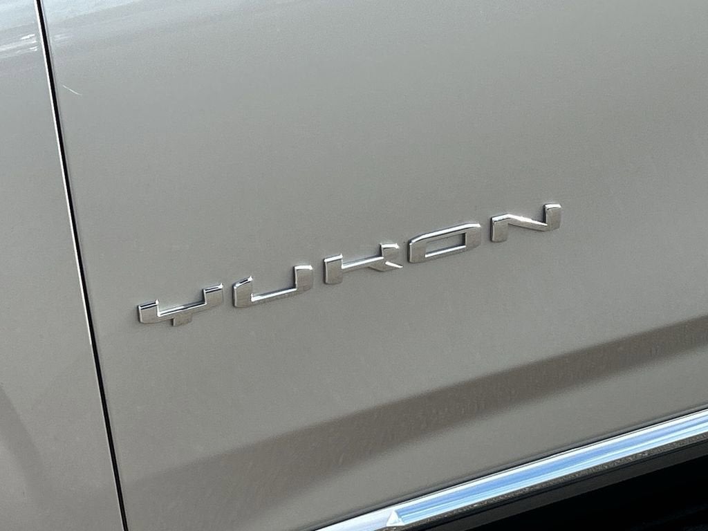 2023 GMC Yukon XL SLT