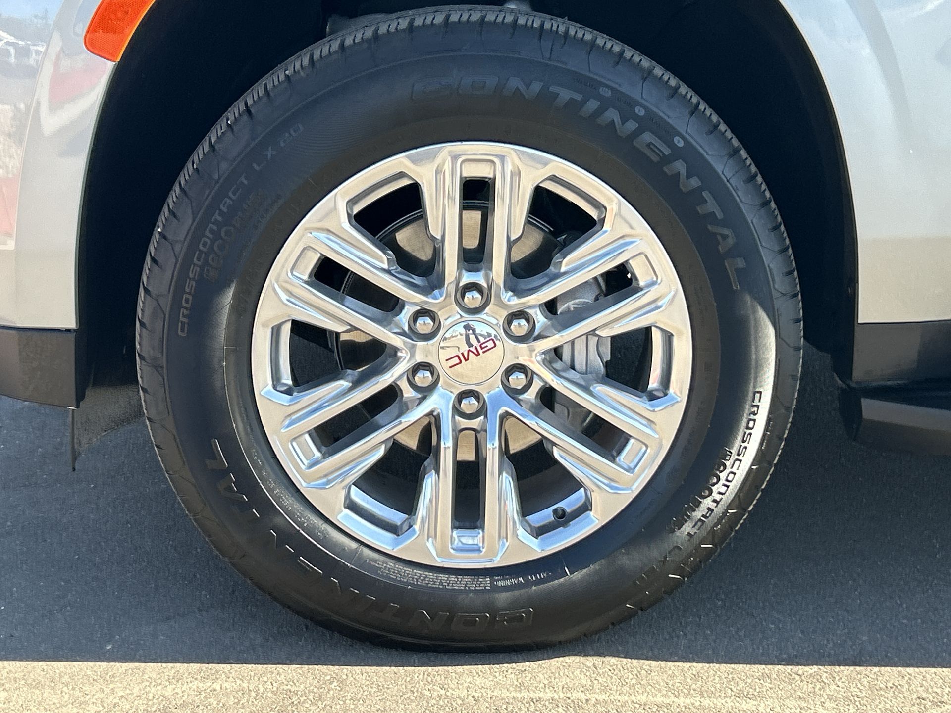 2024 GMC Yukon XL SLT