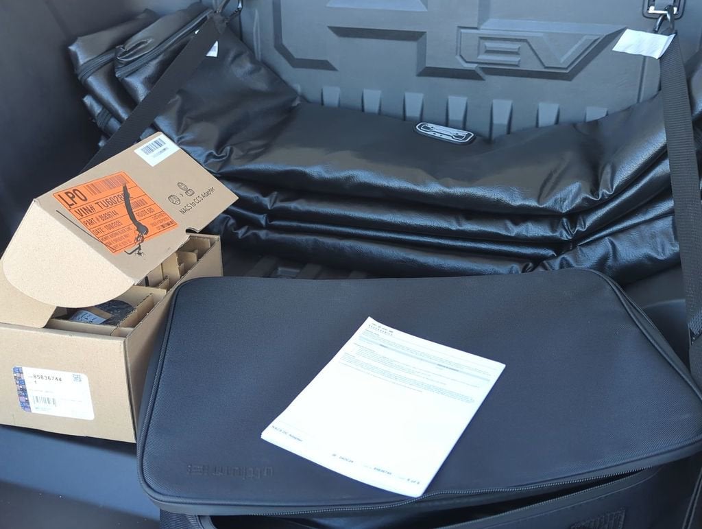 2026 GMC HUMMER EV SUV 2X