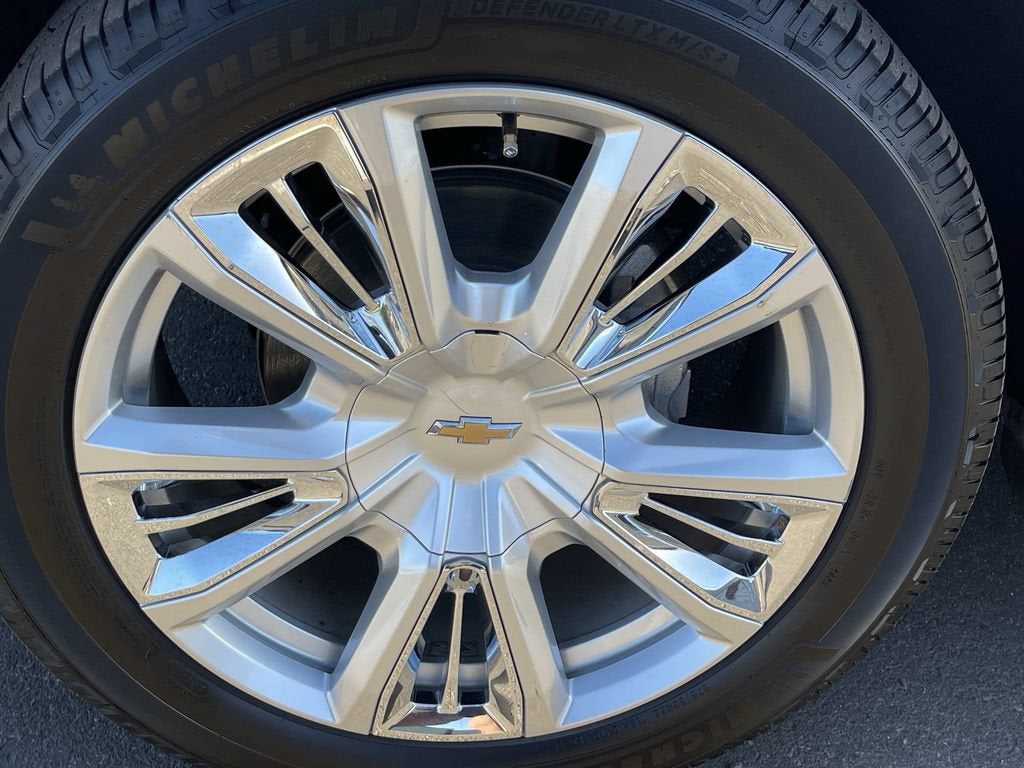 2023 Chevrolet Suburban High Country