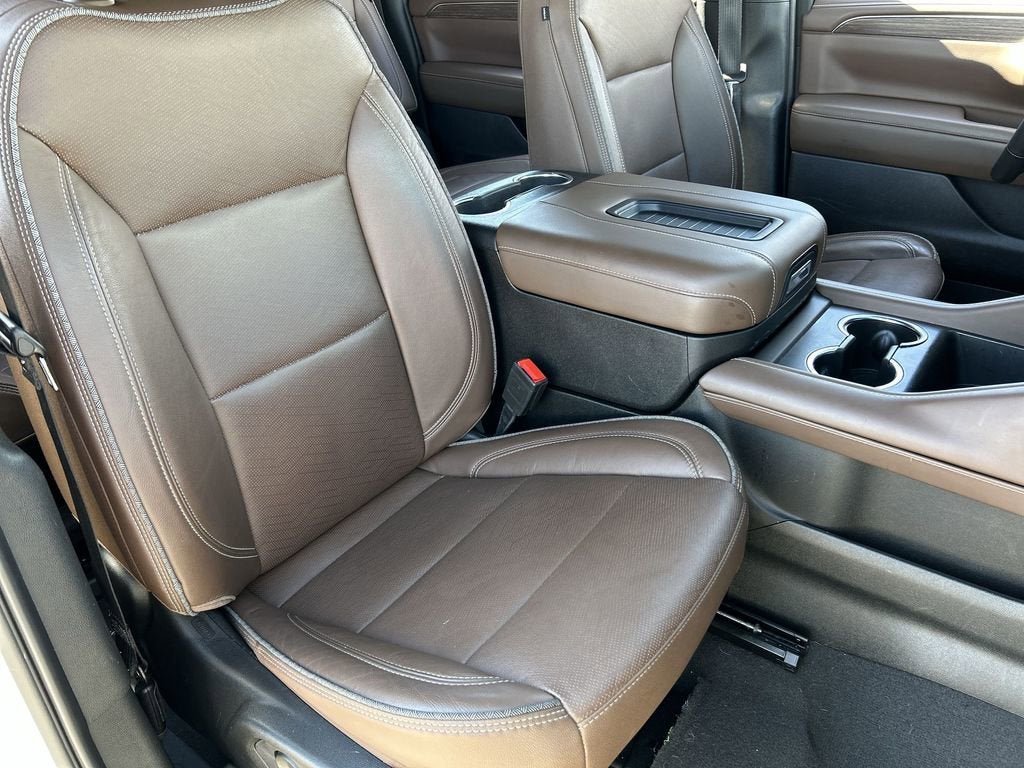 2023 Chevrolet Suburban High Country