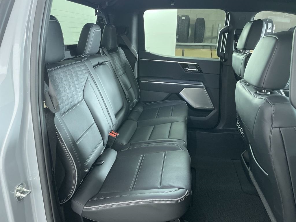 2024 GMC Sierra EV Denali Edition 1