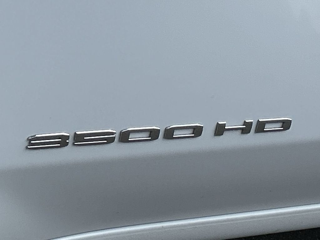 2023 GMC Sierra 3500 HD Pro