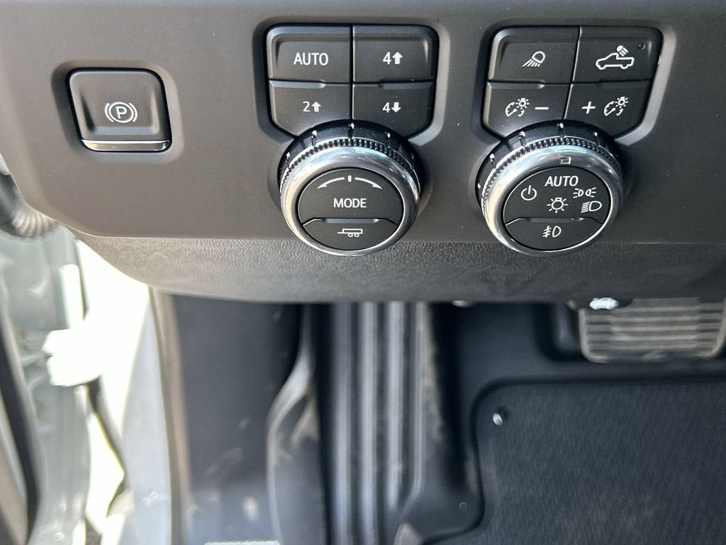 2026 GMC Sierra 2500HD AT4 - Photo 18