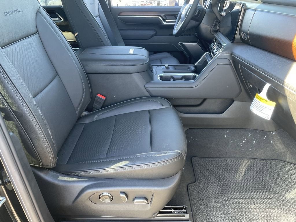 2025 GMC Sierra 2500 HD Denali