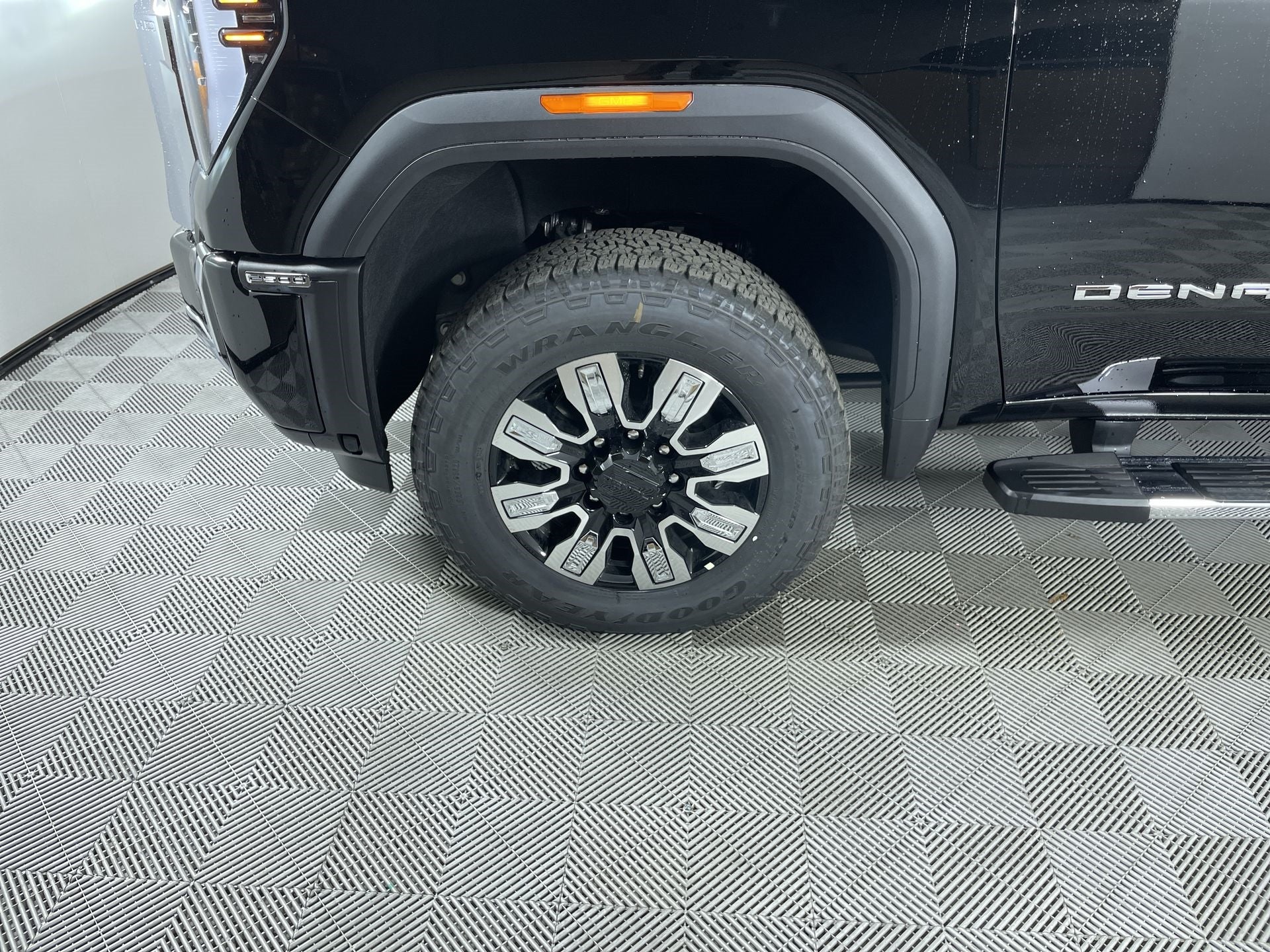 2025 GMC Sierra 2500 HD Denali