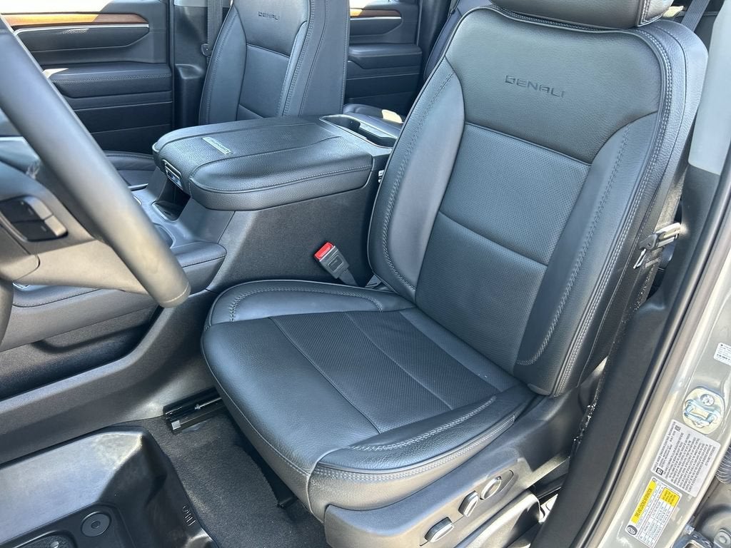 2025 GMC Sierra 3500 HD Denali