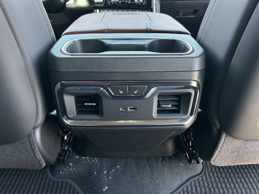 2026 GMC Sierra 3500 HD Denali Ultimate DRW