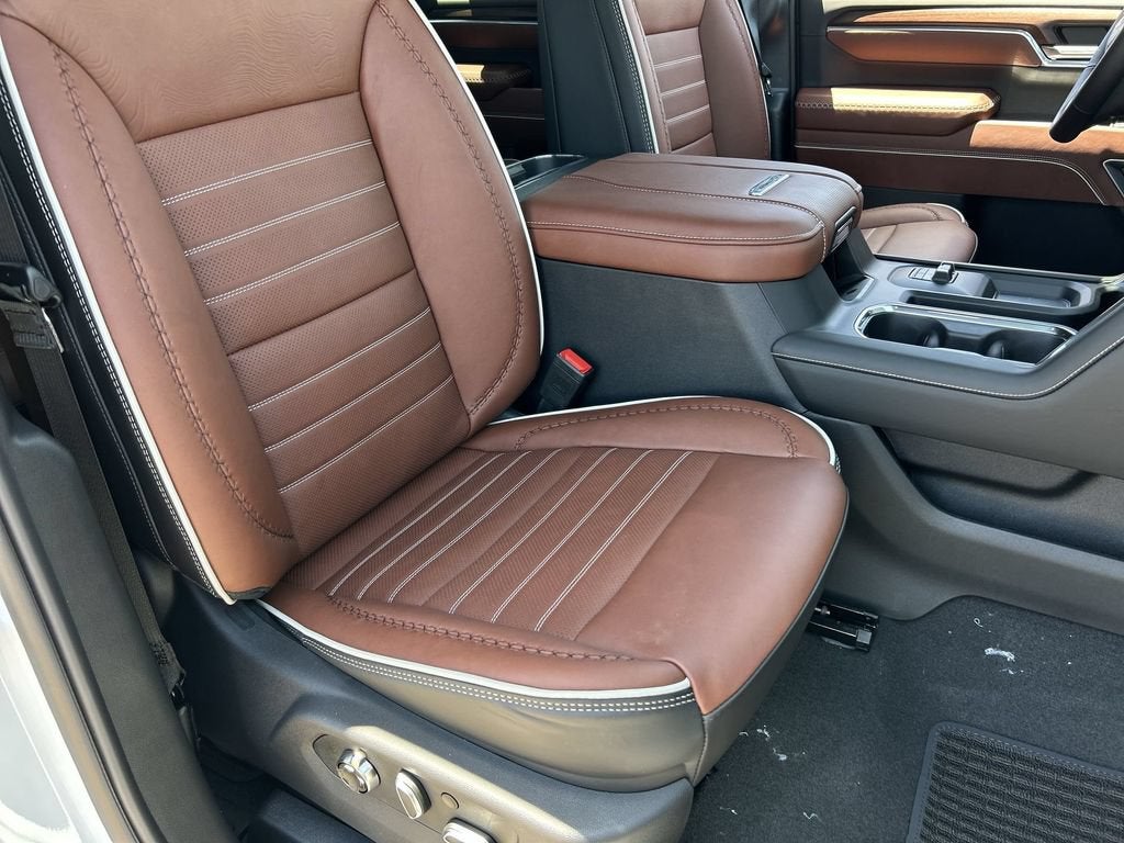 2026 GMC Sierra 3500 HD Denali Ultimate DRW