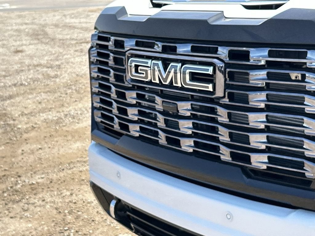 2026 GMC Sierra 3500 HD Denali Ultimate DRW