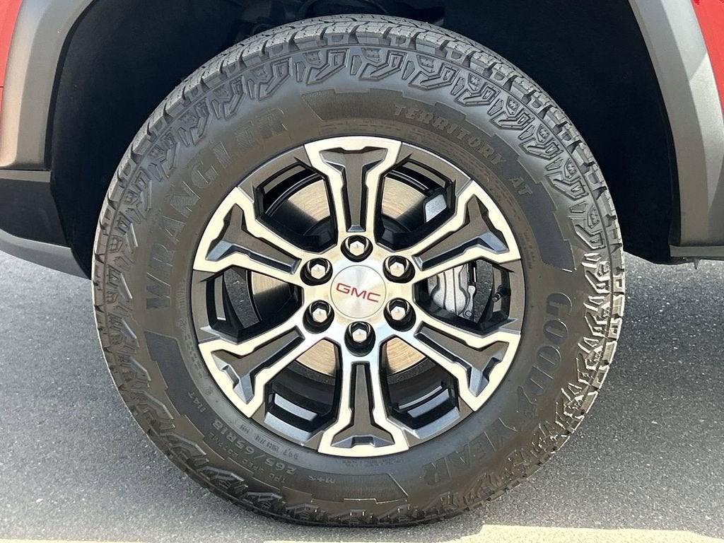 2025 GMC Canyon AT4