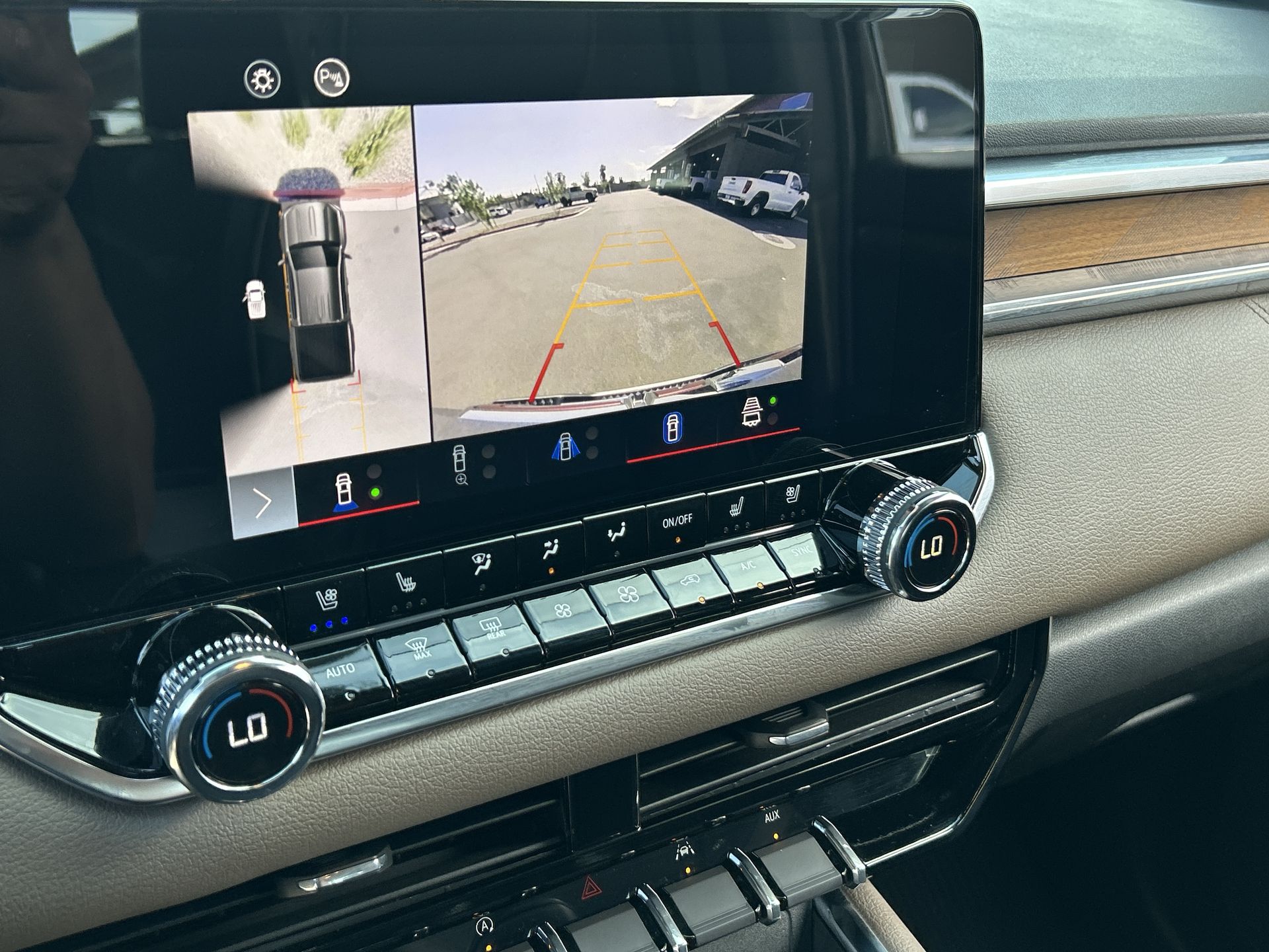 2023 GMC Canyon Denali
