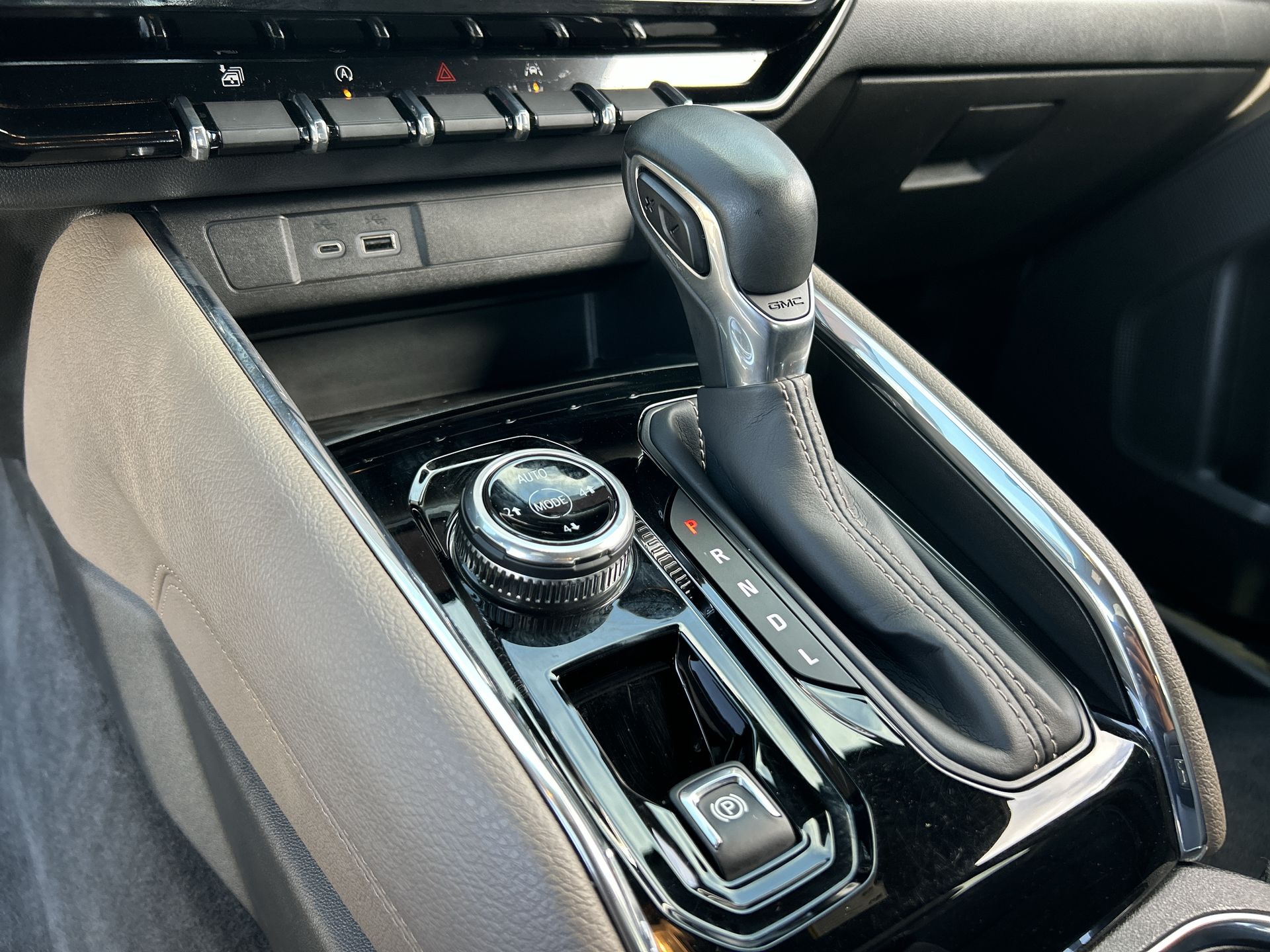 2023 GMC Canyon Denali