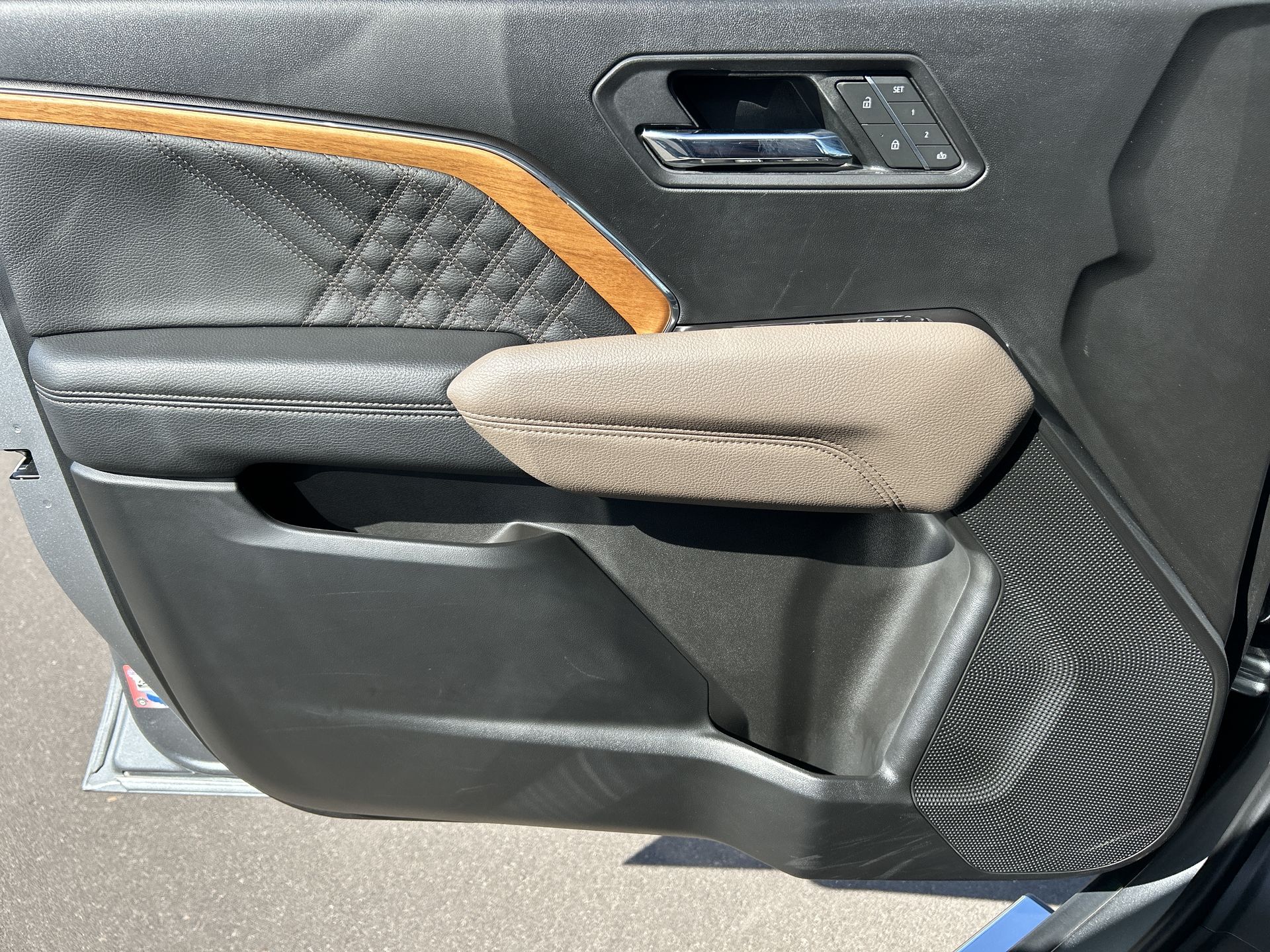 2023 GMC Canyon Denali