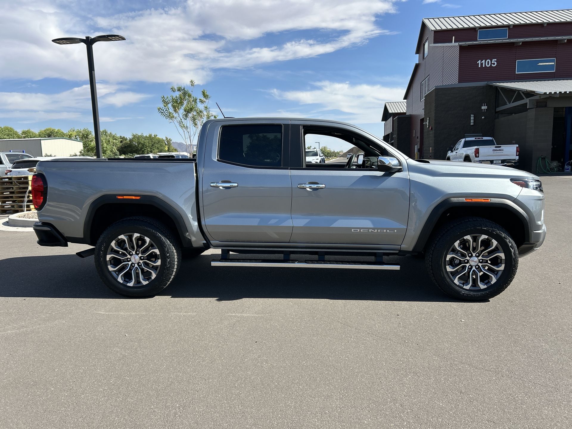 2023 GMC Canyon Denali