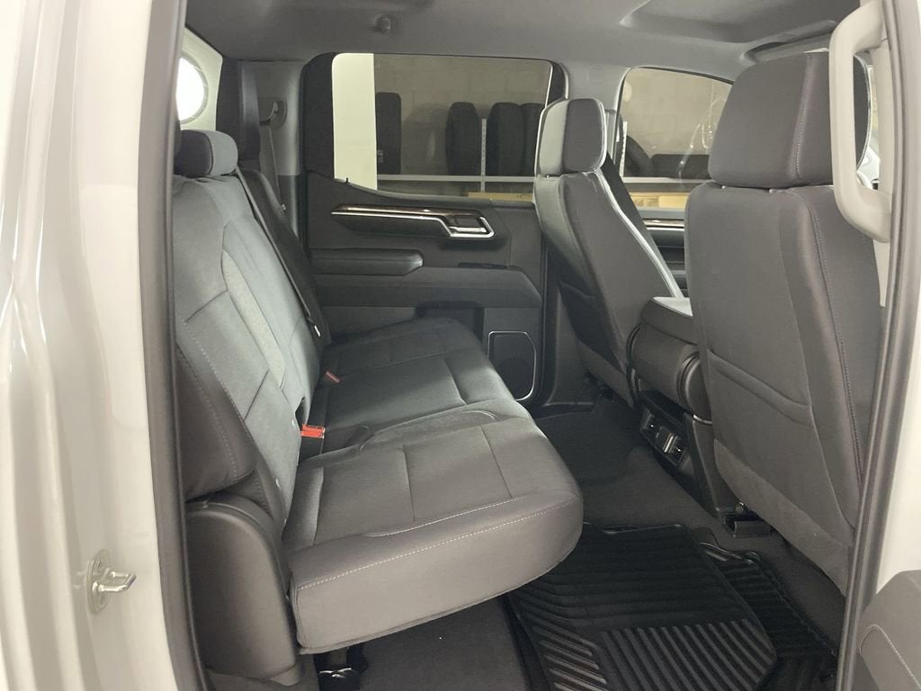 2025 GMC Sierra 1500 SLE