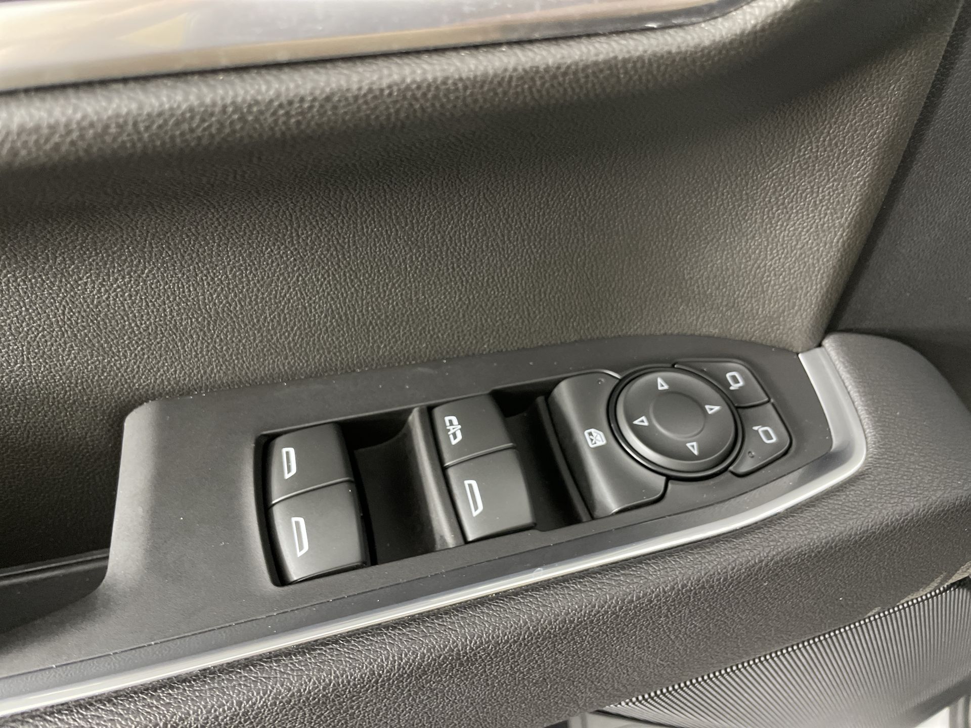 2025 GMC Sierra 1500 SLE