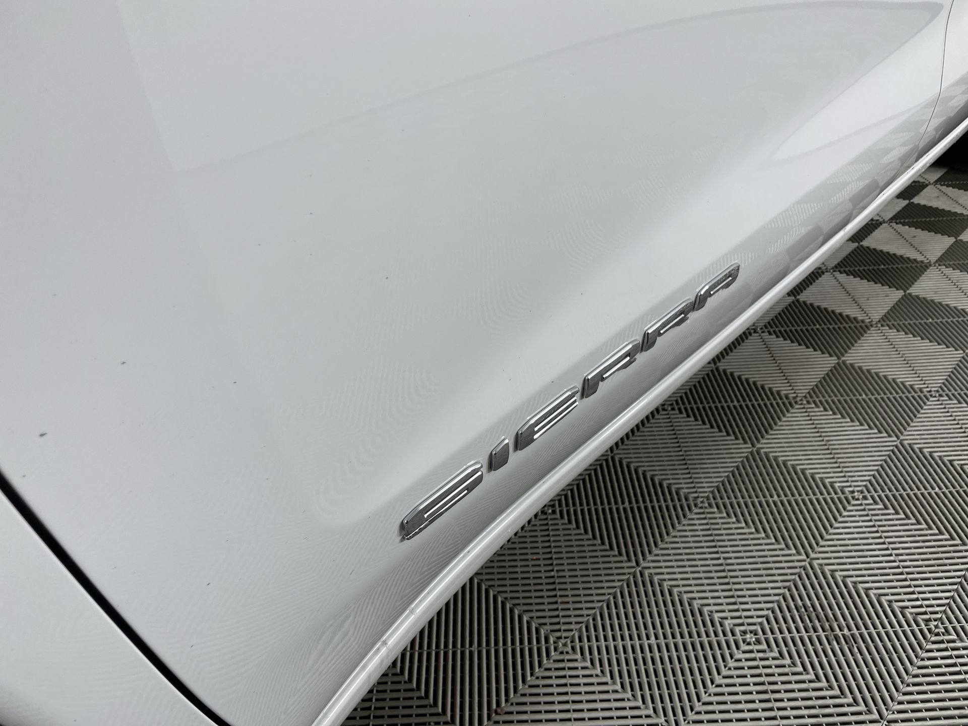 2025 GMC Sierra 1500 SLE