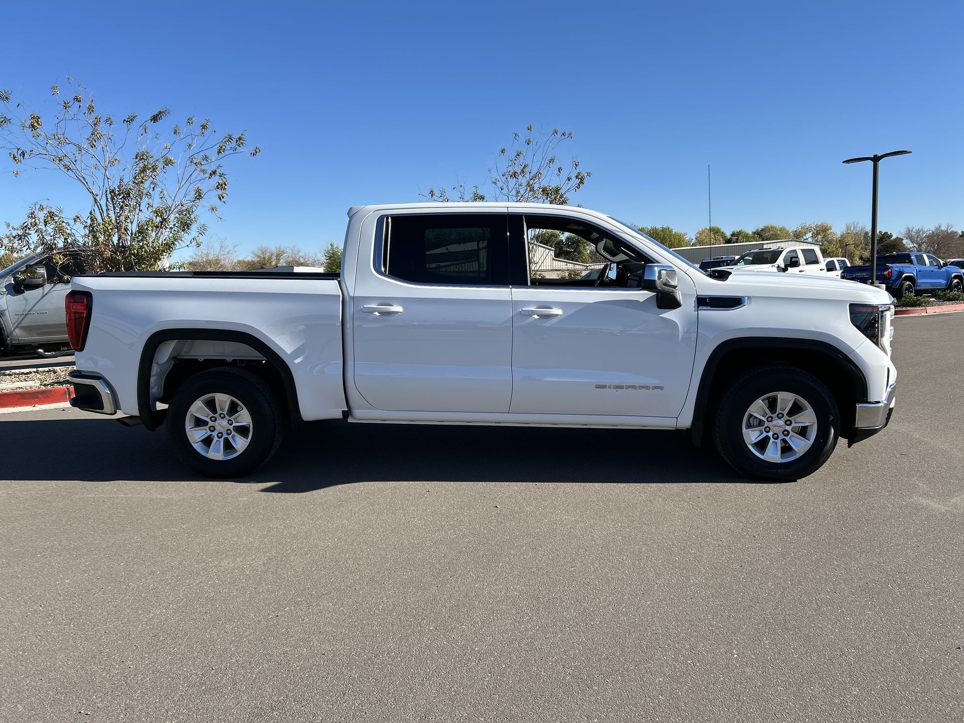 2023 GMC Sierra 1500 SLE