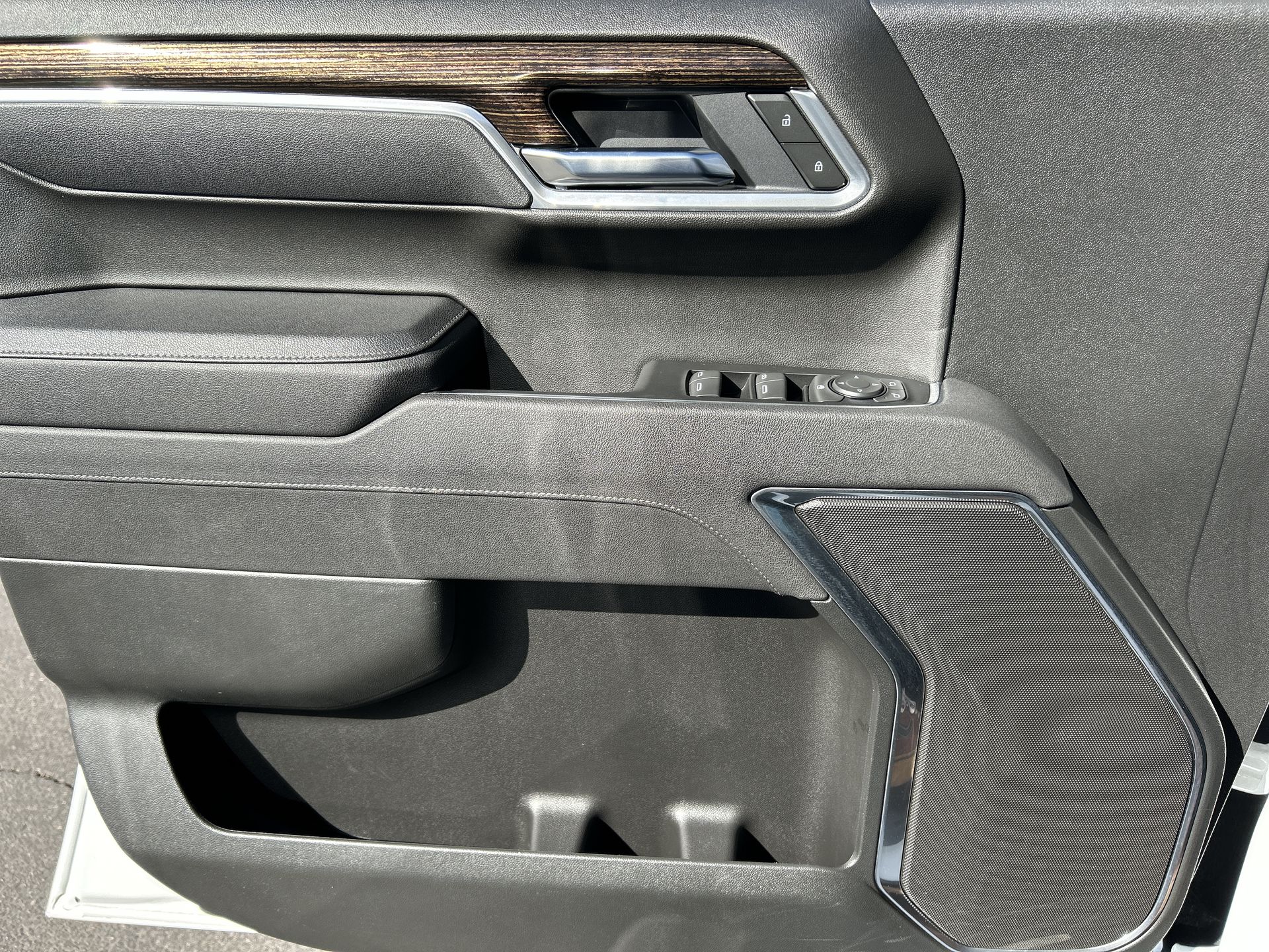 2025 GMC Sierra 1500 SLE