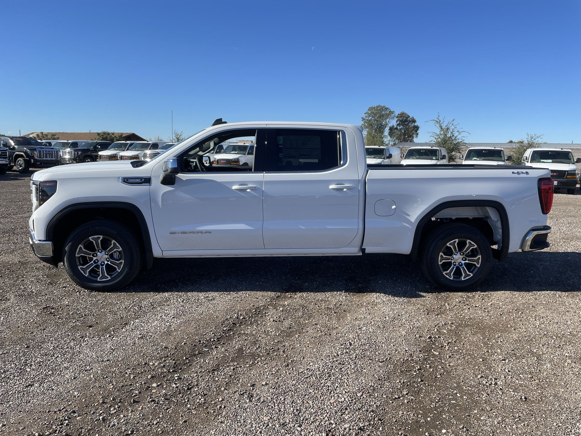 2026 GMC Sierra 1500 SLE