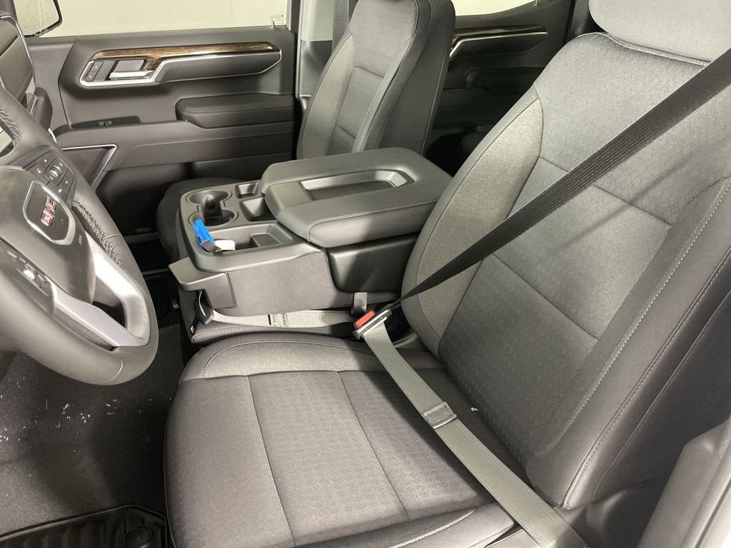 2025 GMC Sierra 1500 SLE