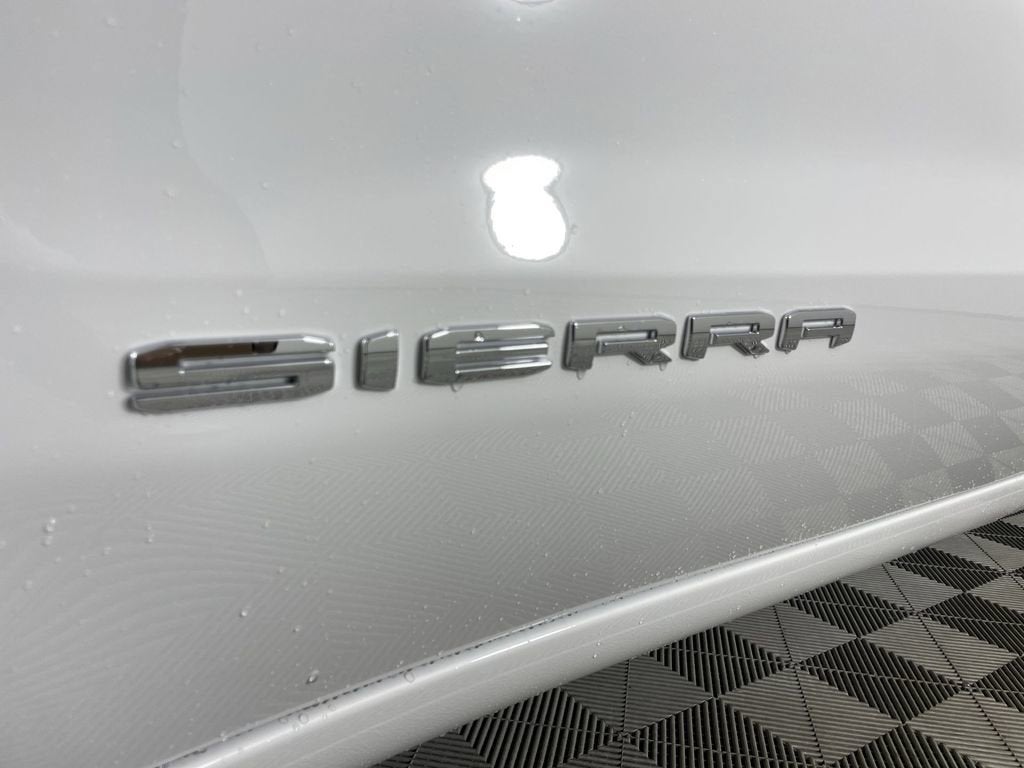 2025 GMC Sierra 1500 SLE
