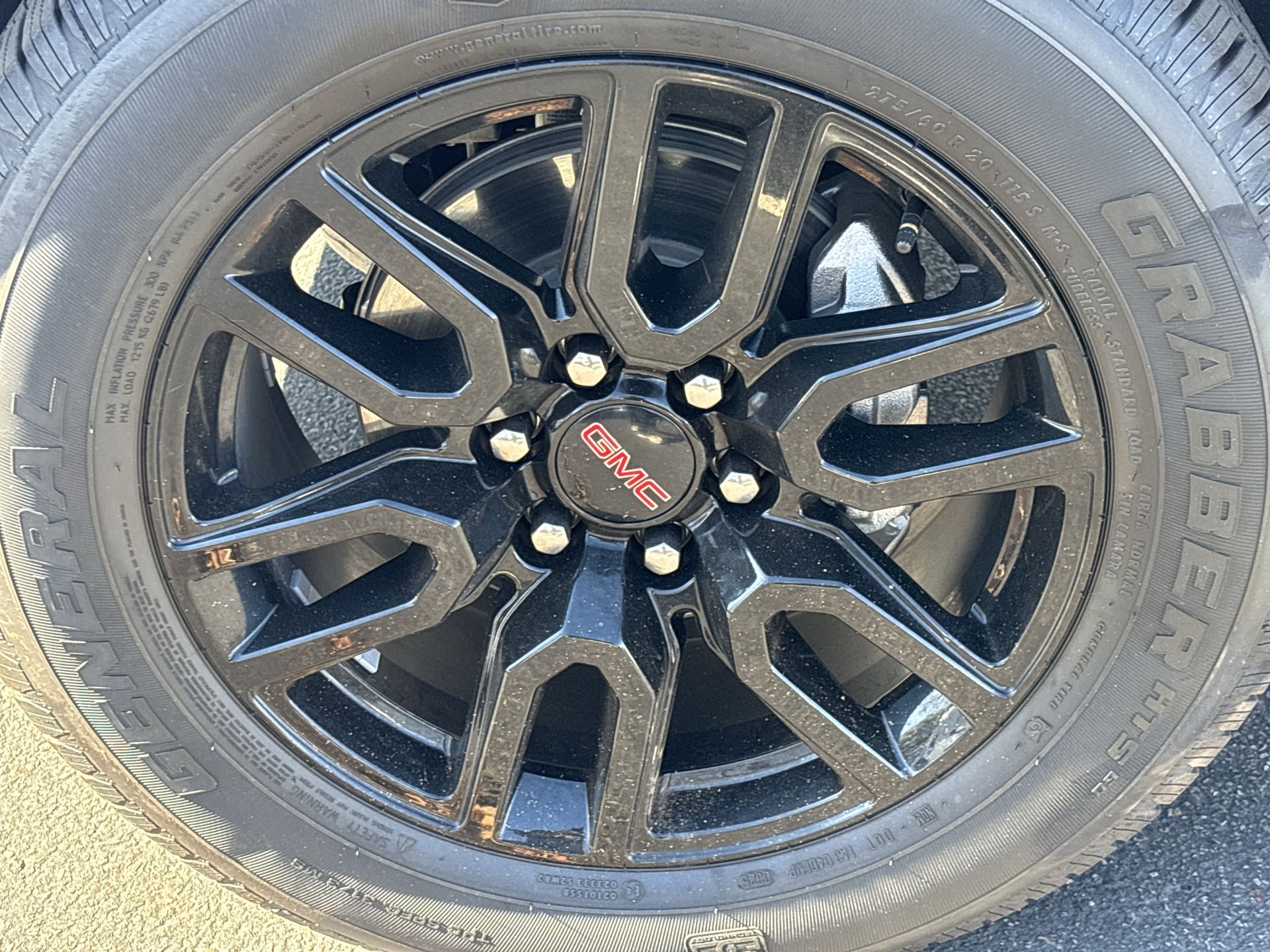 2025 GMC Sierra 1500 Elevation