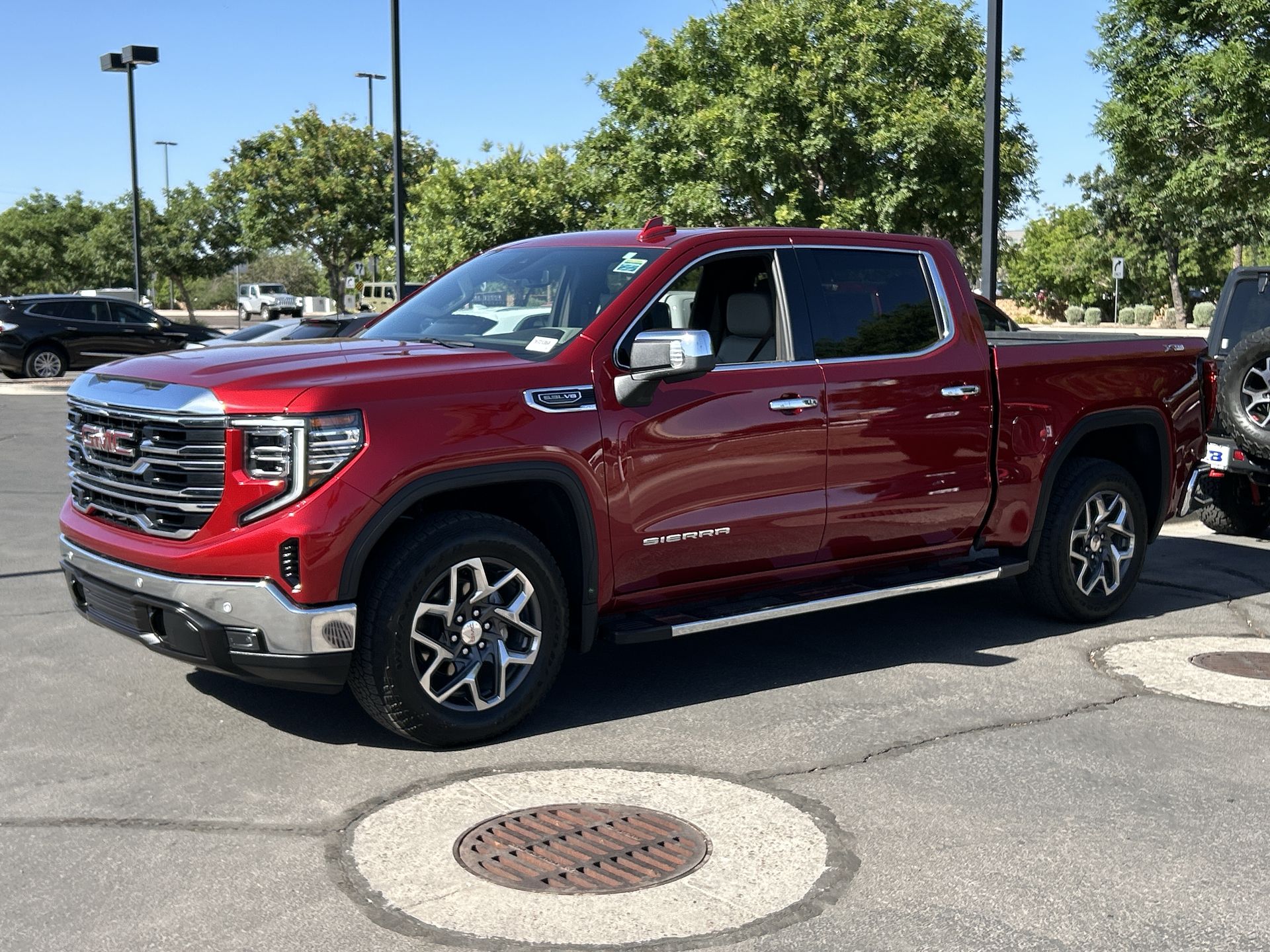 2025 GMC Sierra 1500 SLT