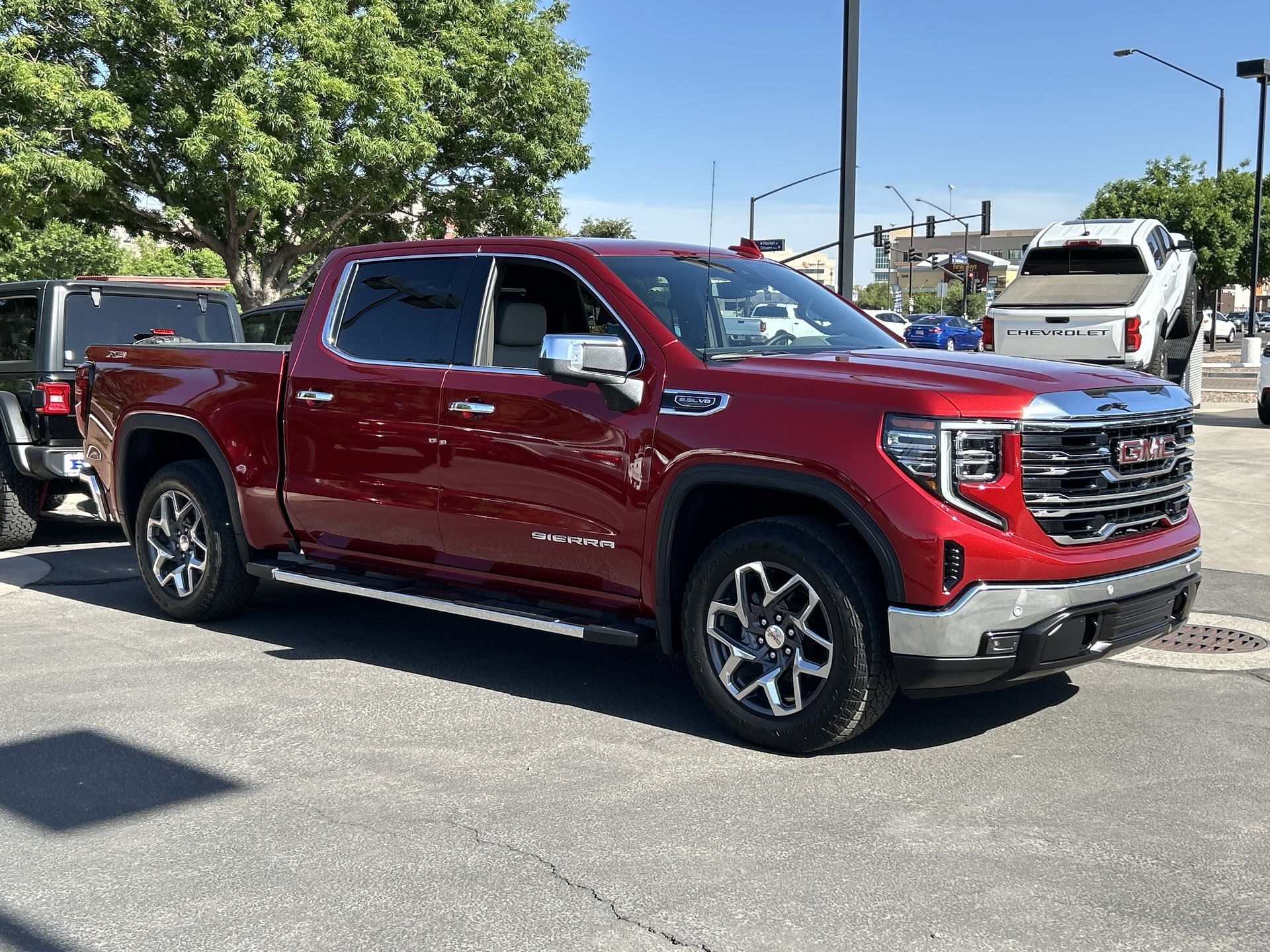 2025 GMC Sierra 1500 SLT