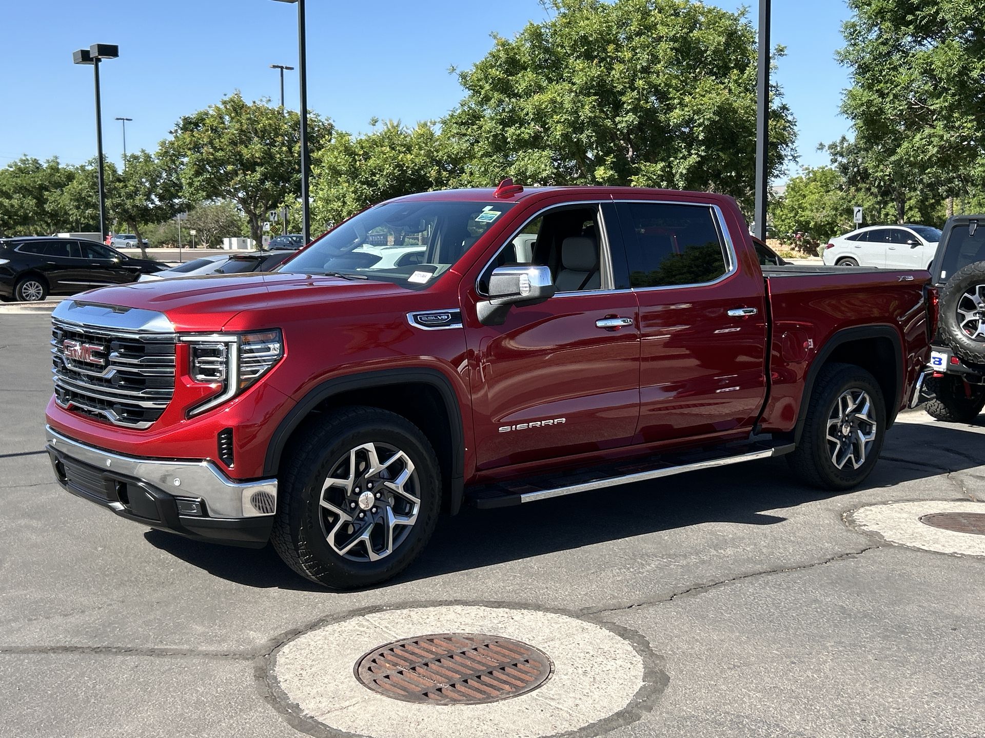 2025 GMC Sierra 1500 SLT