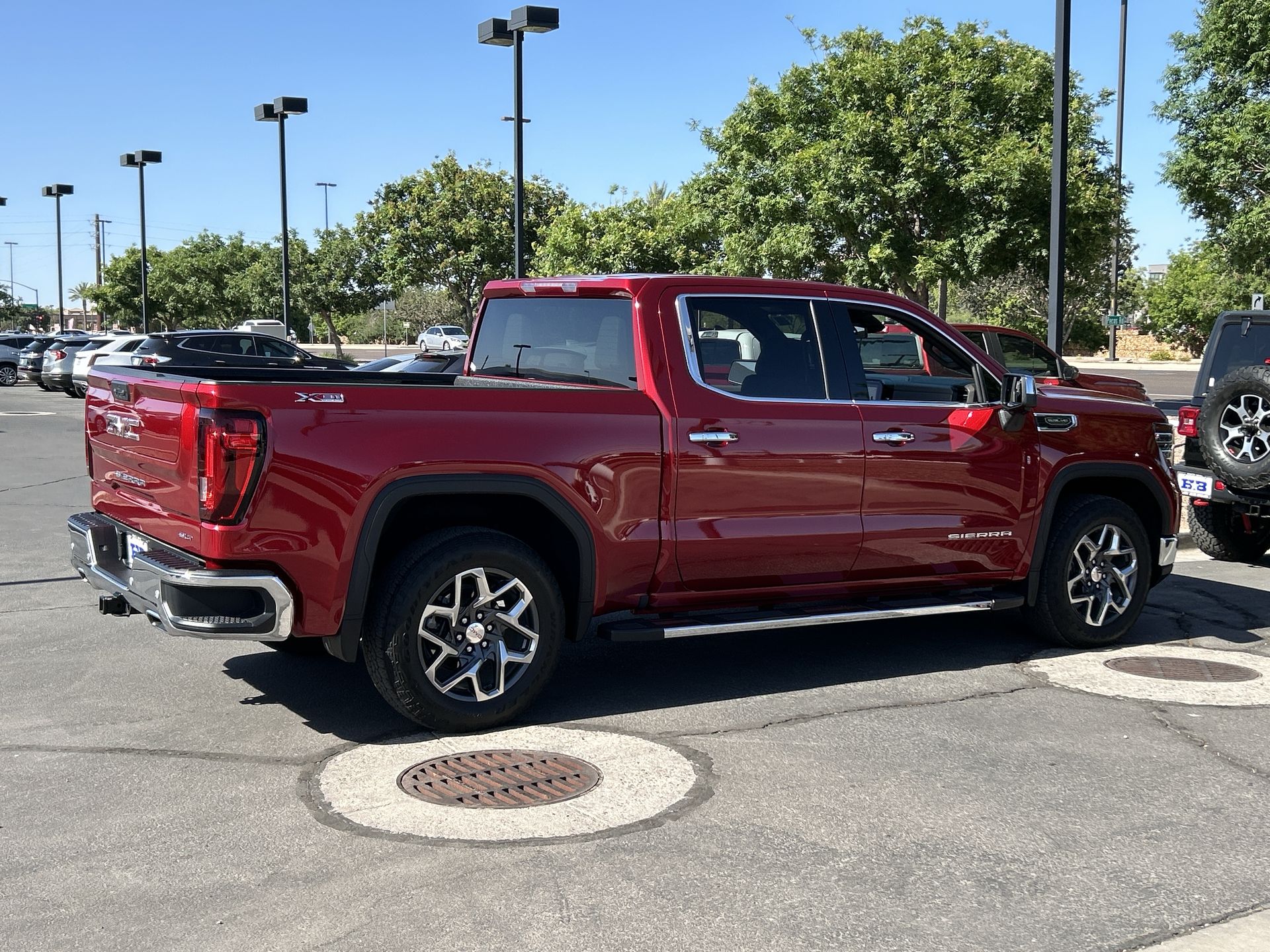 2025 GMC Sierra 1500 SLT