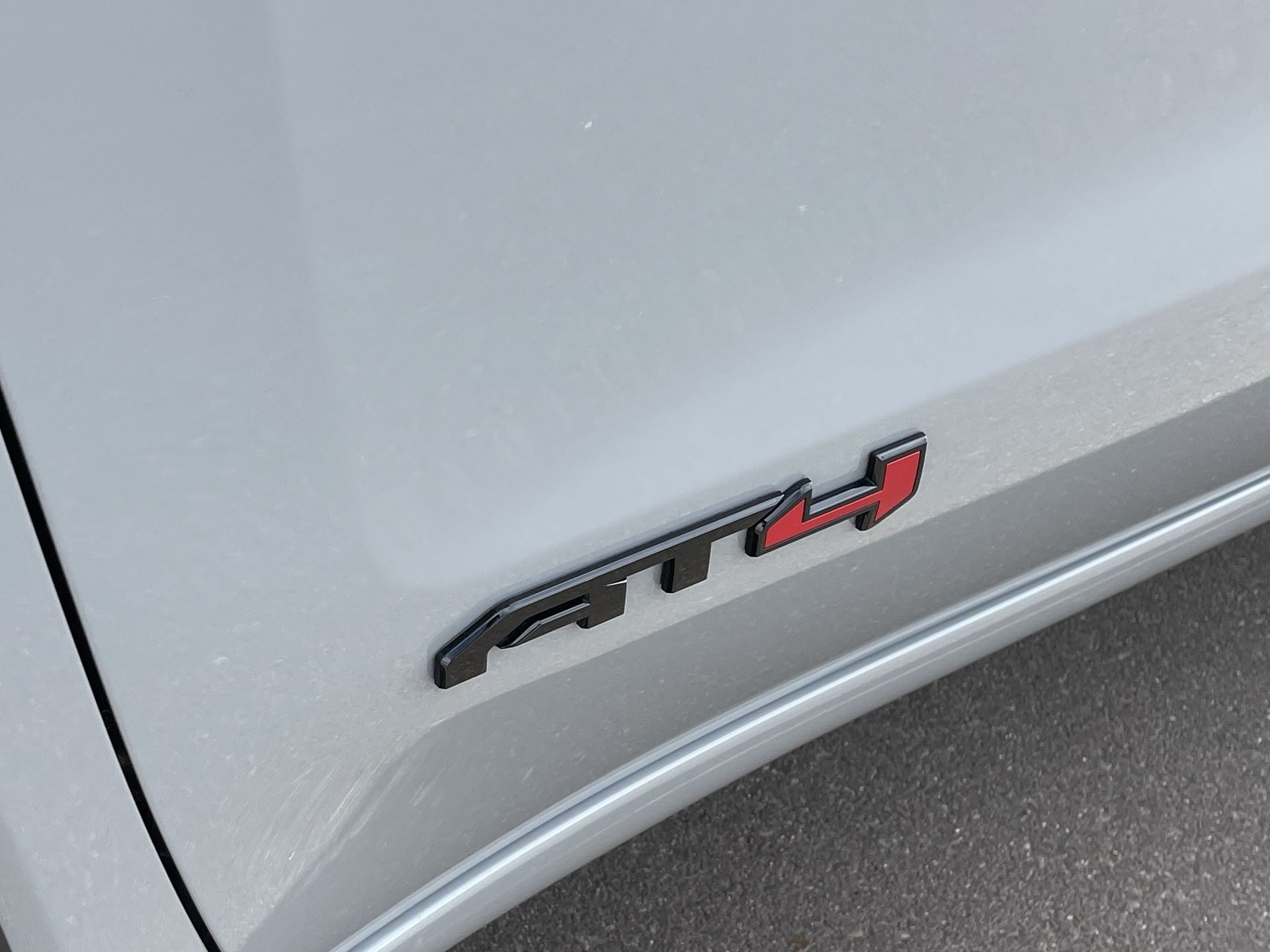 2024 GMC Sierra 1500 AT4