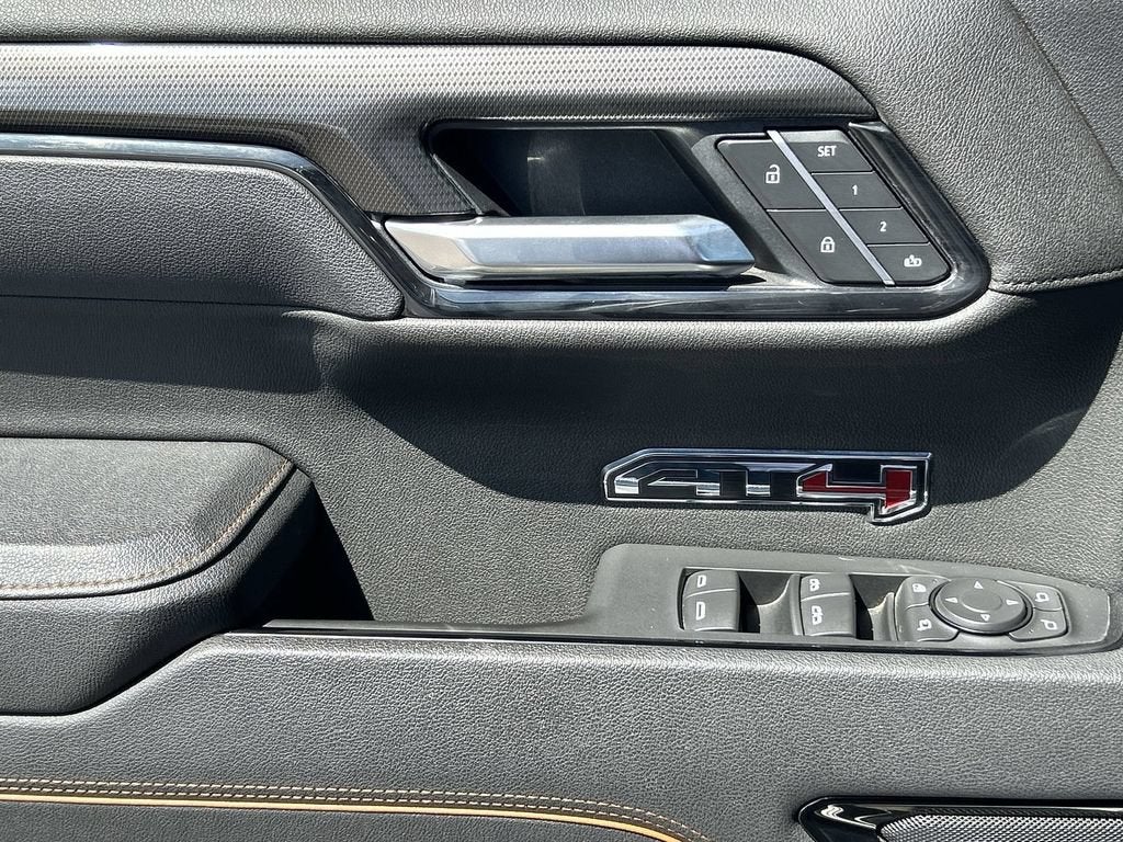 2025 GMC Sierra 1500 AT4