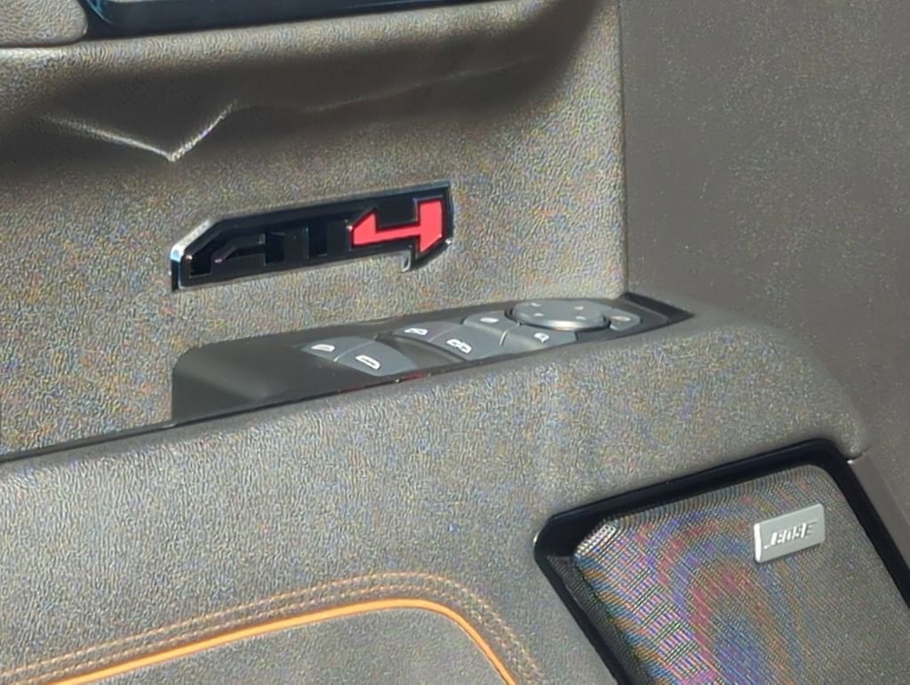 2025 GMC Sierra 1500 AT4