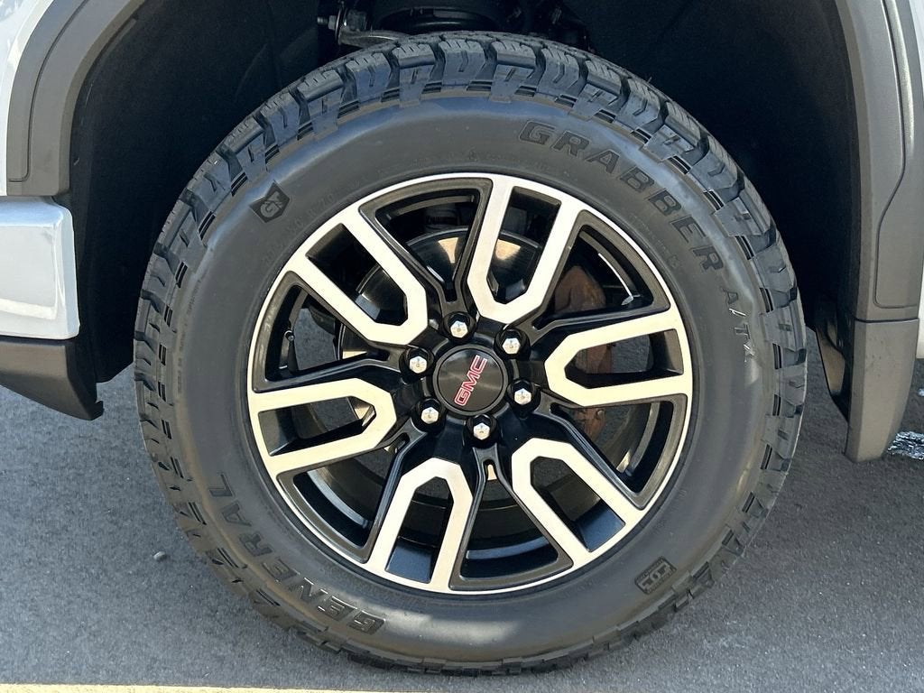 2025 GMC Sierra 1500 AT4