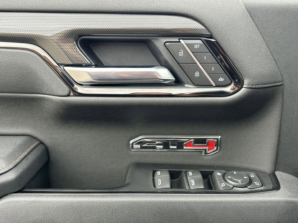 2025 GMC Sierra 1500 AT4