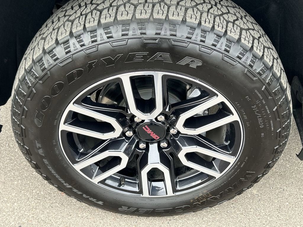 2025 GMC Sierra 1500 AT4