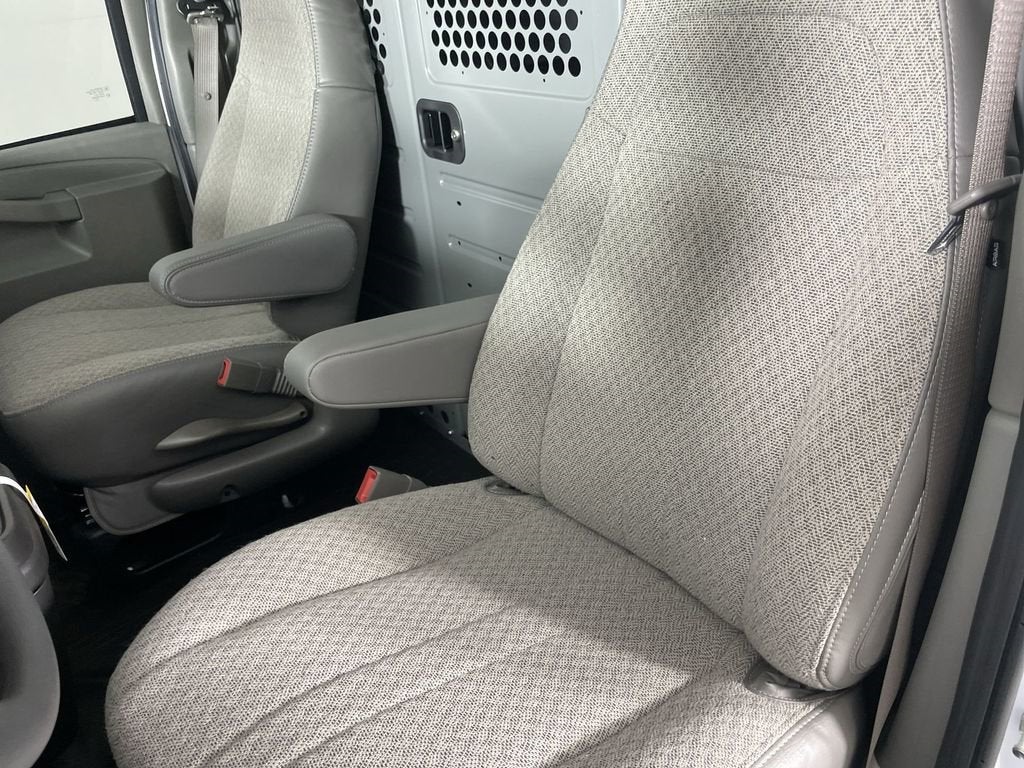 2025 GMC Savana Cargo 2500 Work Van