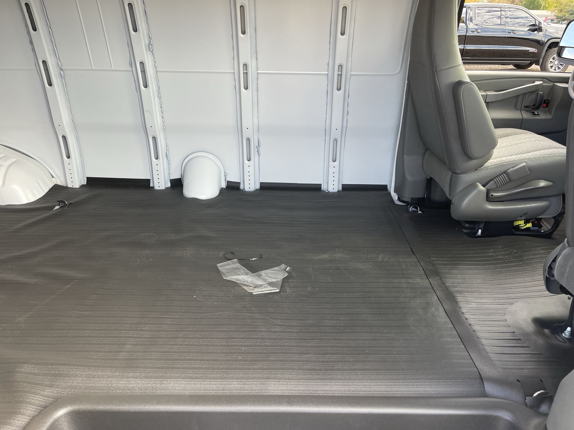 2025 GMC Savana Cargo 2500 Work Van