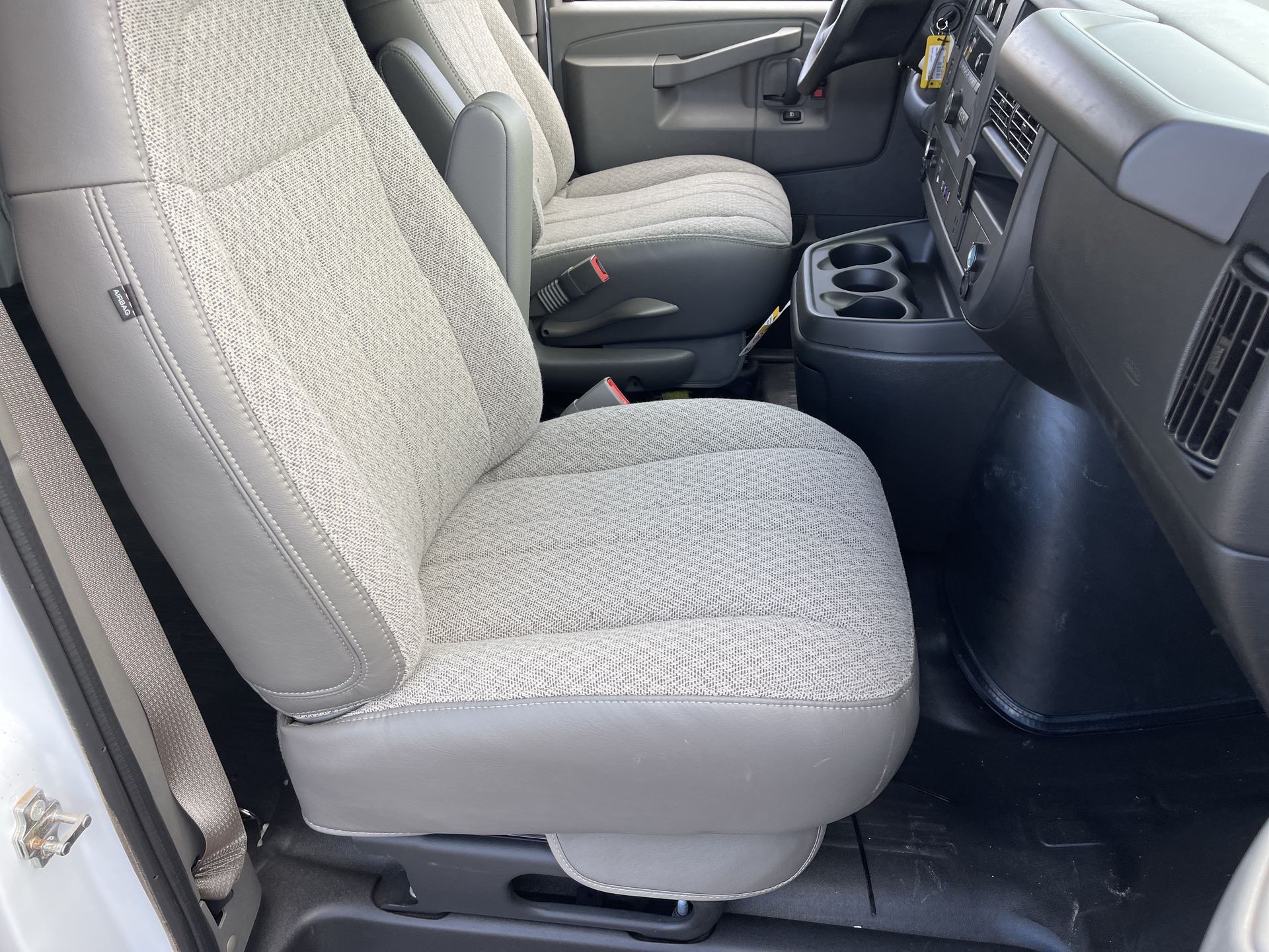 2025 GMC Savana Cargo 2500 Work Van