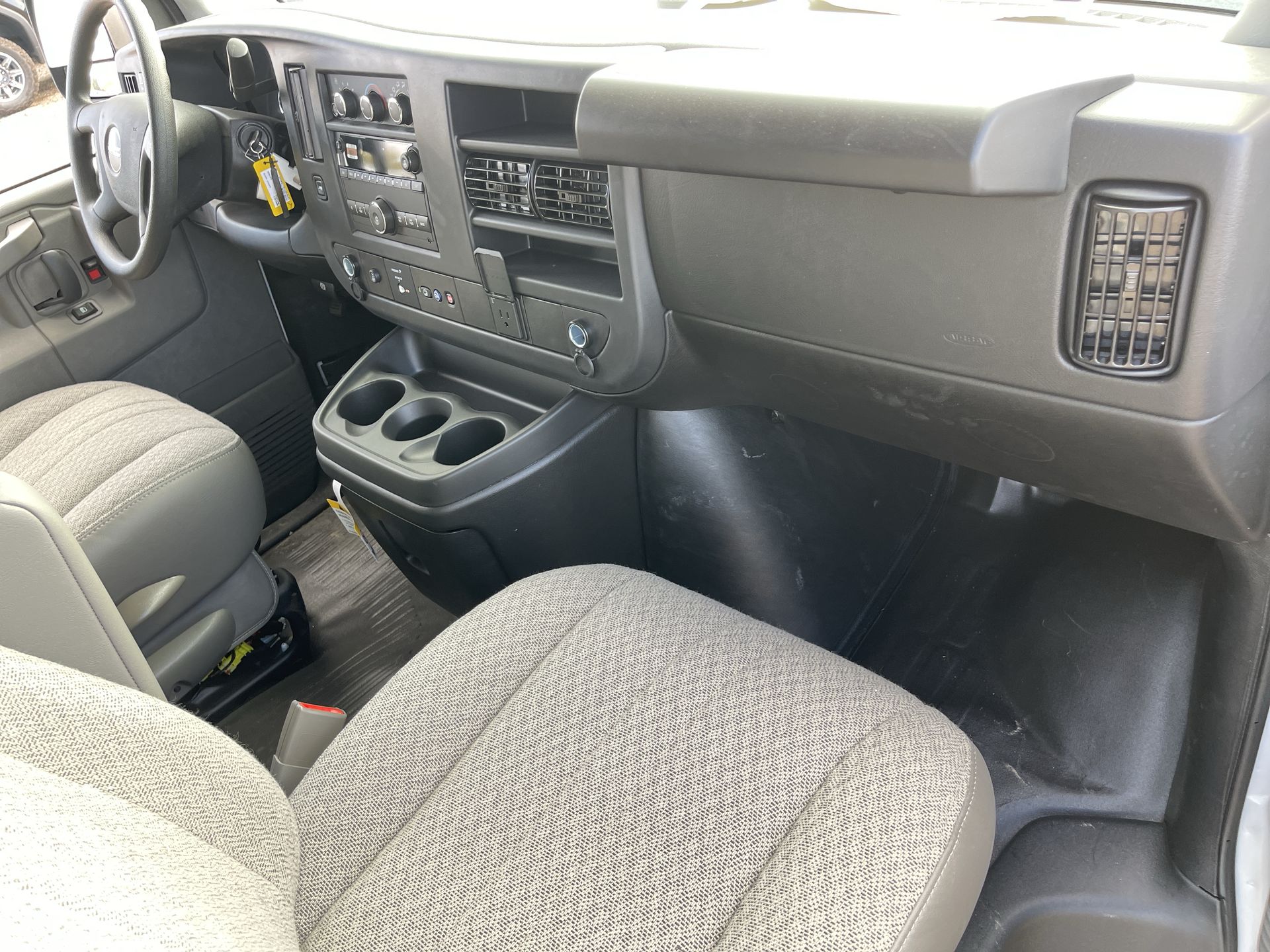 2025 GMC Savana Cargo 2500 Work Van