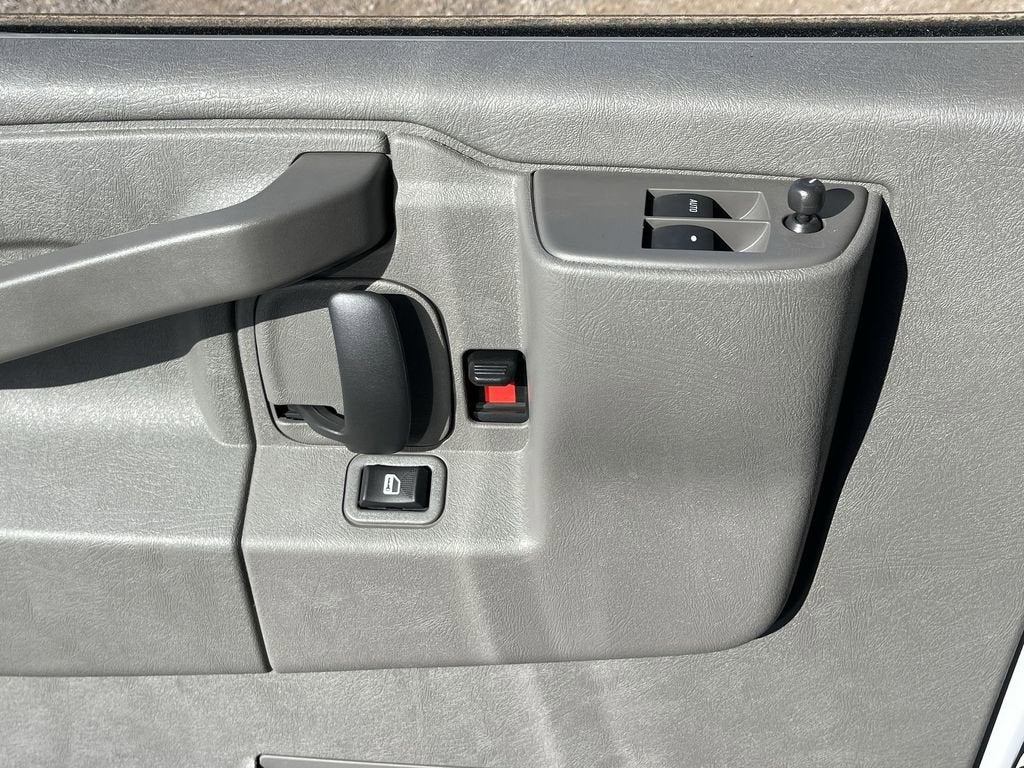 2025 GMC Savana Cargo 2500 Work Van