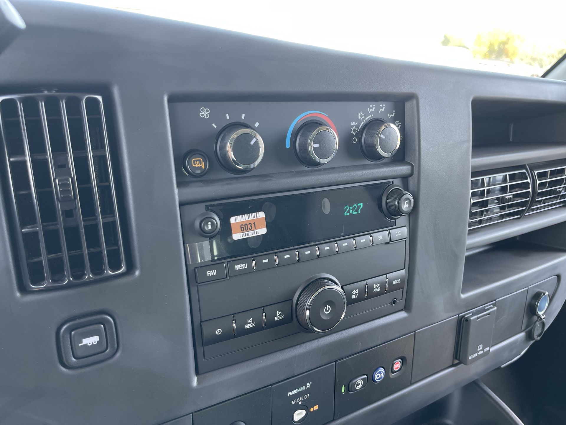 2025 GMC Savana Cargo 2500 Work Van