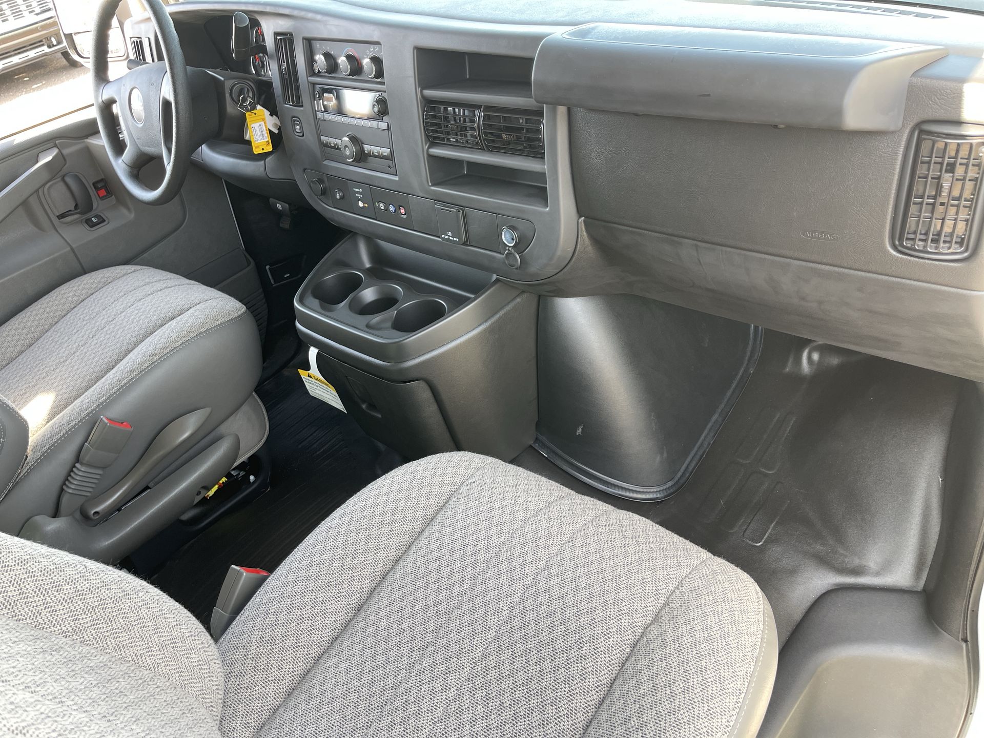 2025 GMC Savana Cargo 2500 Work Van